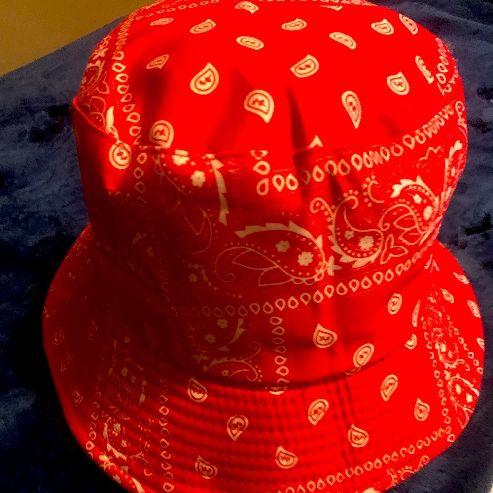 Red paisley bucket hat